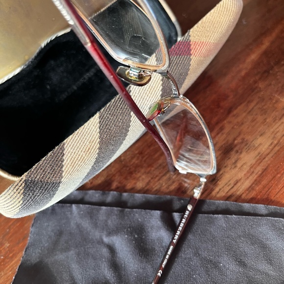 Burberry classic grandpa style eyeglasses and original case - Picture 2 of 6